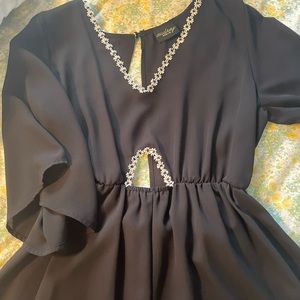 BLACK/ SUNFLOWER ROMPER